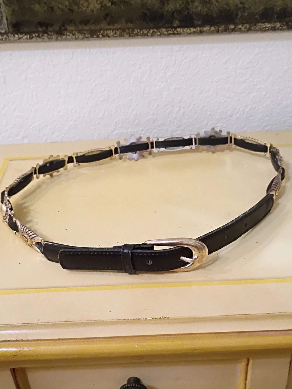 Black Leather Western-Style Women's Belt with Silver Accents